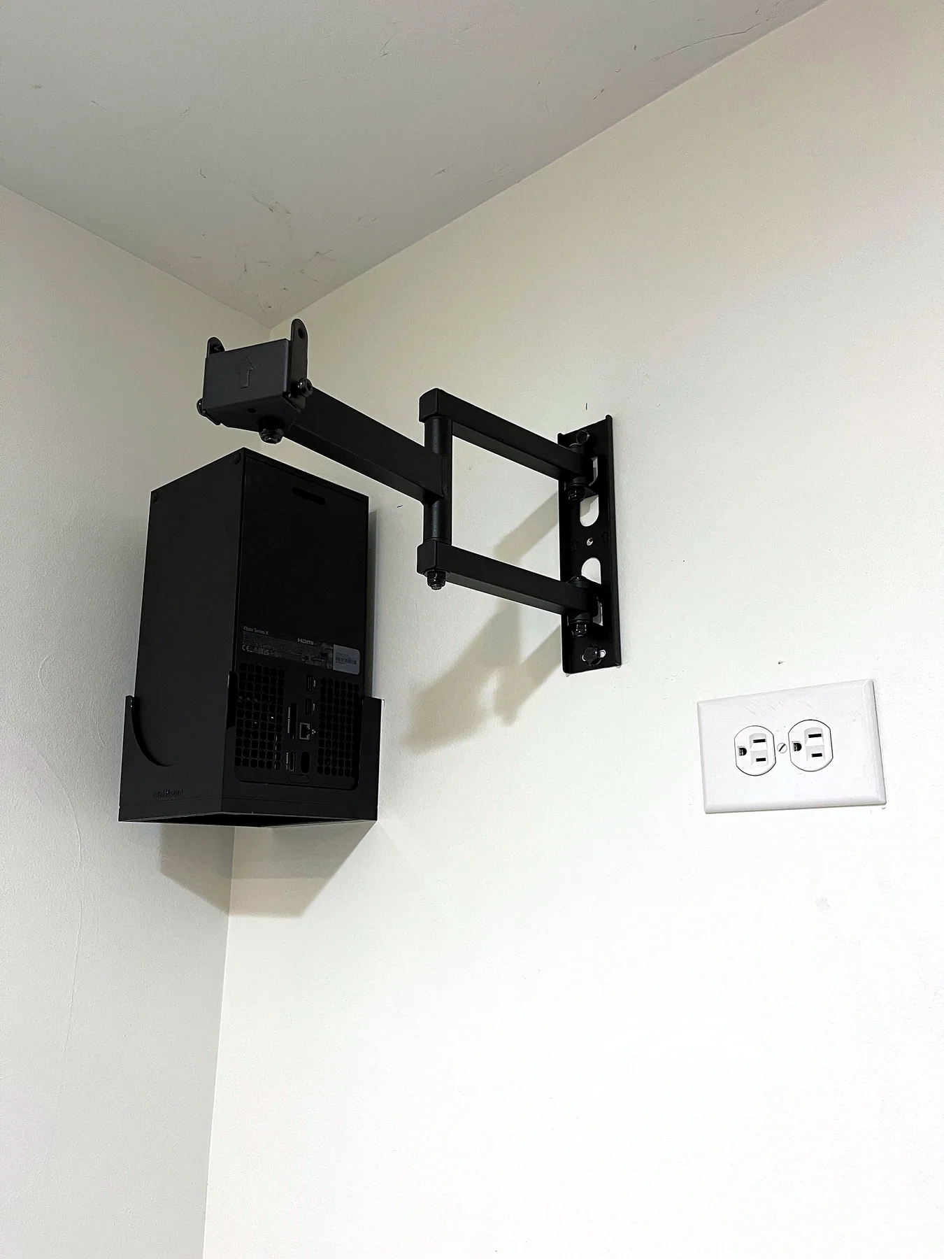 gaming system / cable box mount